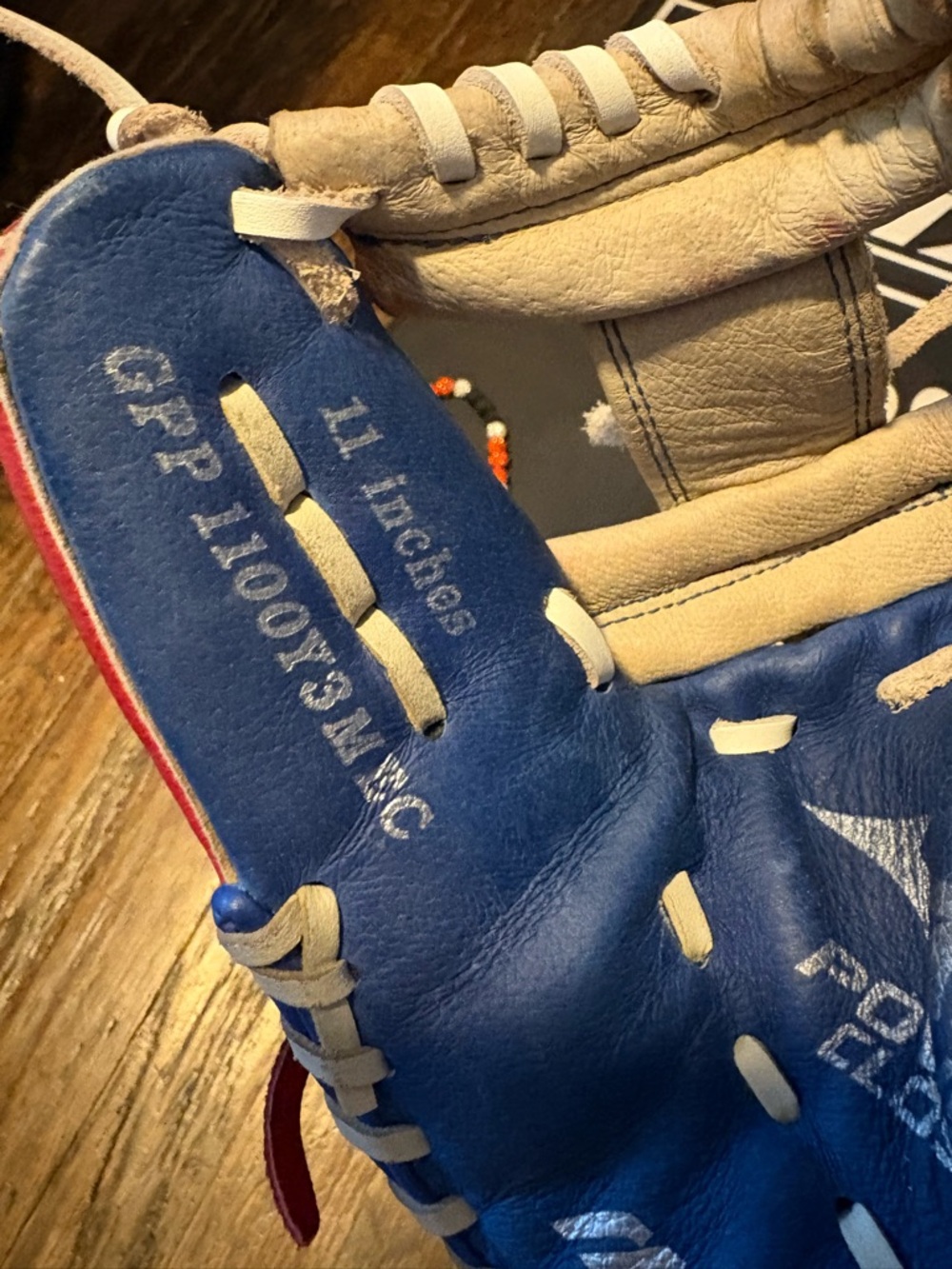 Mizuno 11'' Youth Prospect PowerClose Series RHT Glove Game-ready - Picture 5 of 7